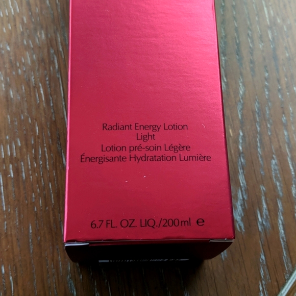 Estēe Lauder Super-Pomergranate Moisturize… - Picture 2 of 6